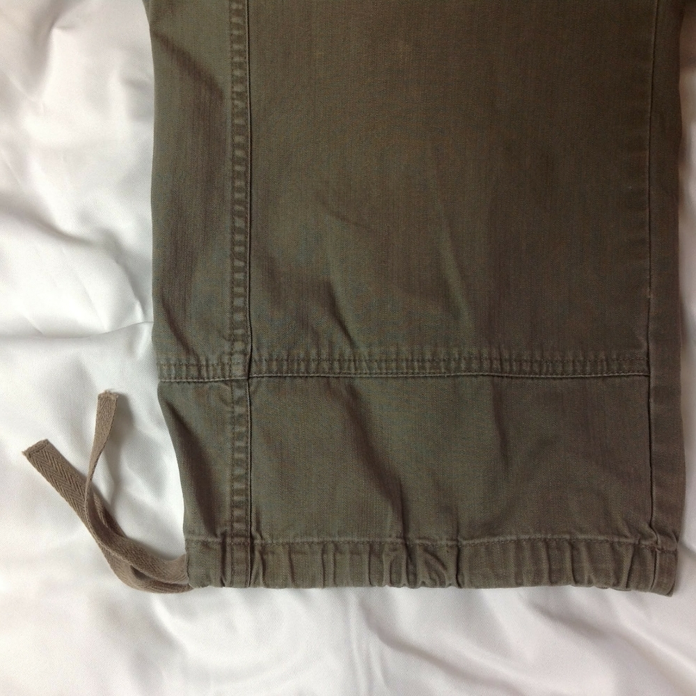 Capris - Picture 9 of 9